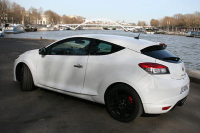 la mégane rs s'avère moins gourmande que la focus rs.