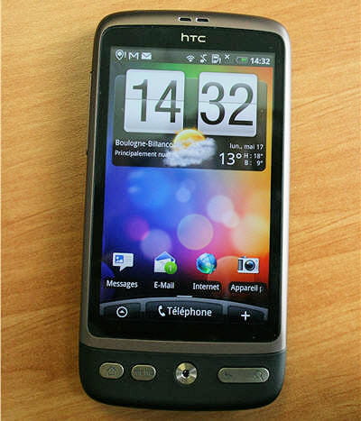 l'écran du htc desire est une réussite. lumineux, il génère peu de reflets et ne