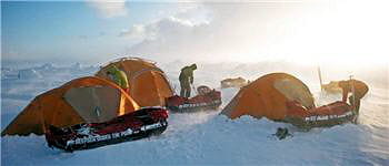 le bivouac était monté pendant deux jours pour chaque plongée.