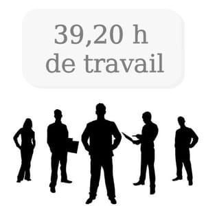 le nombre moyen d'heures de travail hebdomadaire.