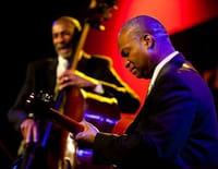 Jazz sous les pommiers 2011 : Ron Carter, «Golden Striker Trio»
