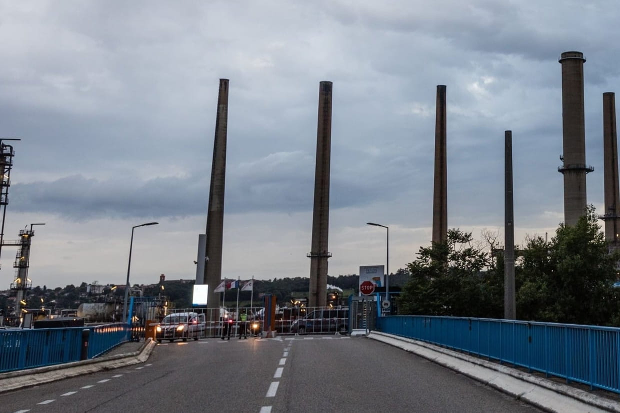 Pénurie d'essence: des dépôts bloqués des stations-service à sec