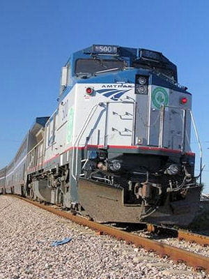 ce train relie oklahoma city à fort worth.