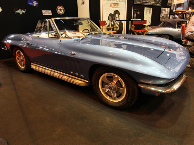 Chevrolet Corvette C2 Stingray Convertible