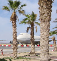 le plus grand aéroport du monde est le king fahd international airport.