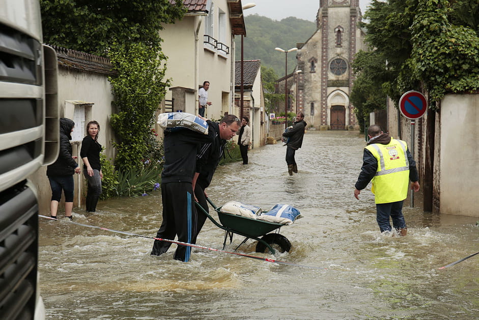 Rues anim&eacute;es &agrave; Villeneuve-sur-Yonne