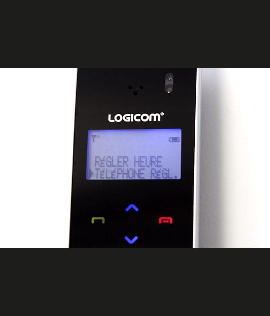 Ecran LCD int&eacute;gr&eacute;