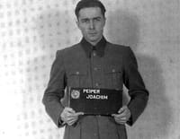 Nazi Hunters : Le bourreau de Malmedy