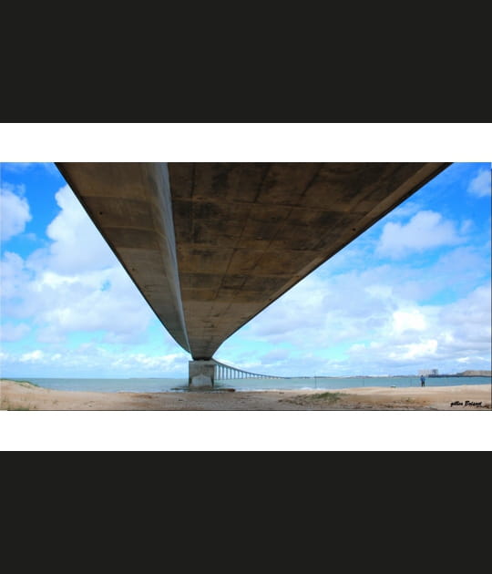 Sous le pont de l'Ile de R&eacute;