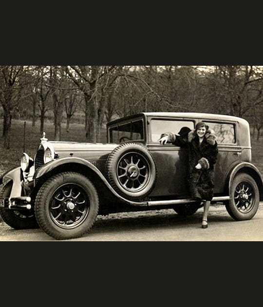 Une voiture en 1932