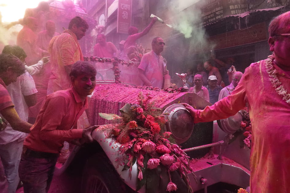 Une Rolls Royce sous les poudres roses