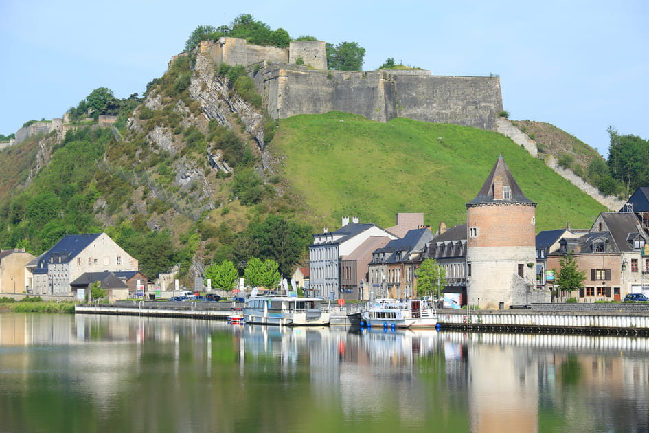 Croisi&egrave;re au coeur de la vall&eacute;e de la Meuse