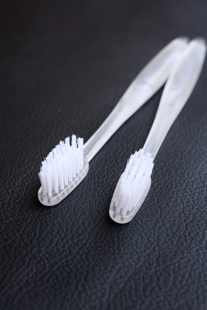 Une brosse &agrave; dents pour garder l'haleine fra&icirc;che