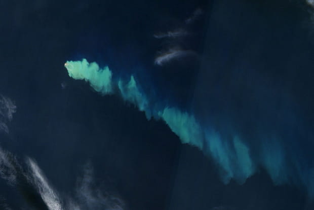 Une éruption sous-marine dans le Pacific