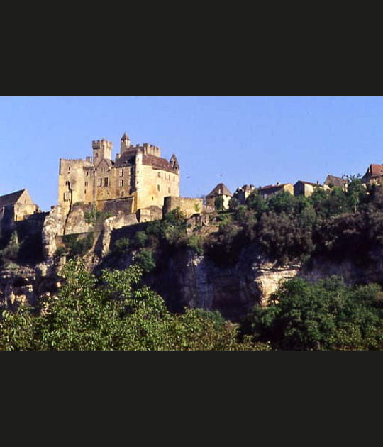 Le ch&acirc;teau de Beynac