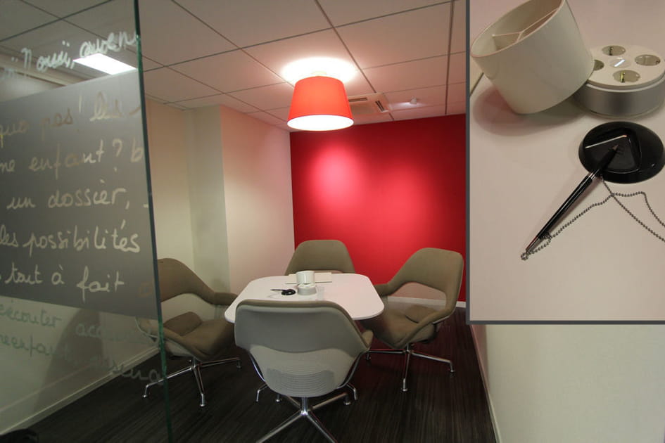 Une salle d'attente connect&eacute;e pour pr&eacute;parer un rendez-vous