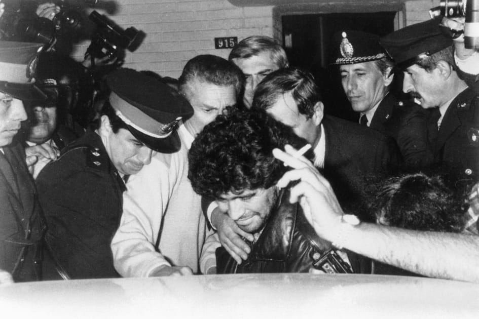 Diego Maradona, une vie d'exc&egrave;s entre ombre et lumi&egrave;re