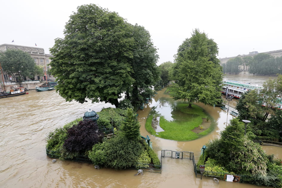 Le parc Vert-Galant inond&eacute;