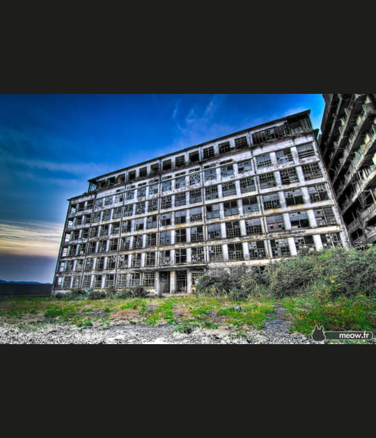 Le lyc&eacute;e de Gunkanjima