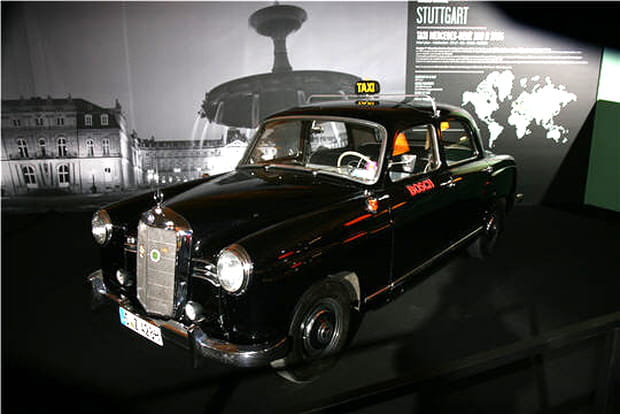 Stuttgart : Mercedes-Benz 180D (1956)