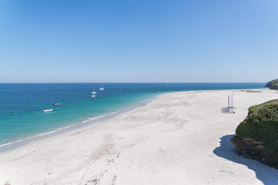 L'&icirc;le de Groix et ses &eacute;tendues sauvages de sable blanc