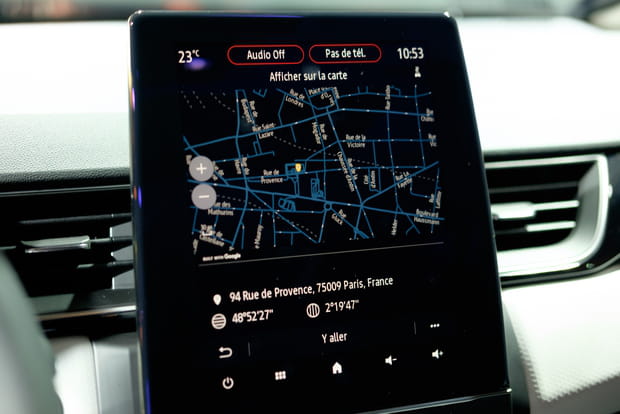 Zoom sur la navigation GPS de l'écran tactile