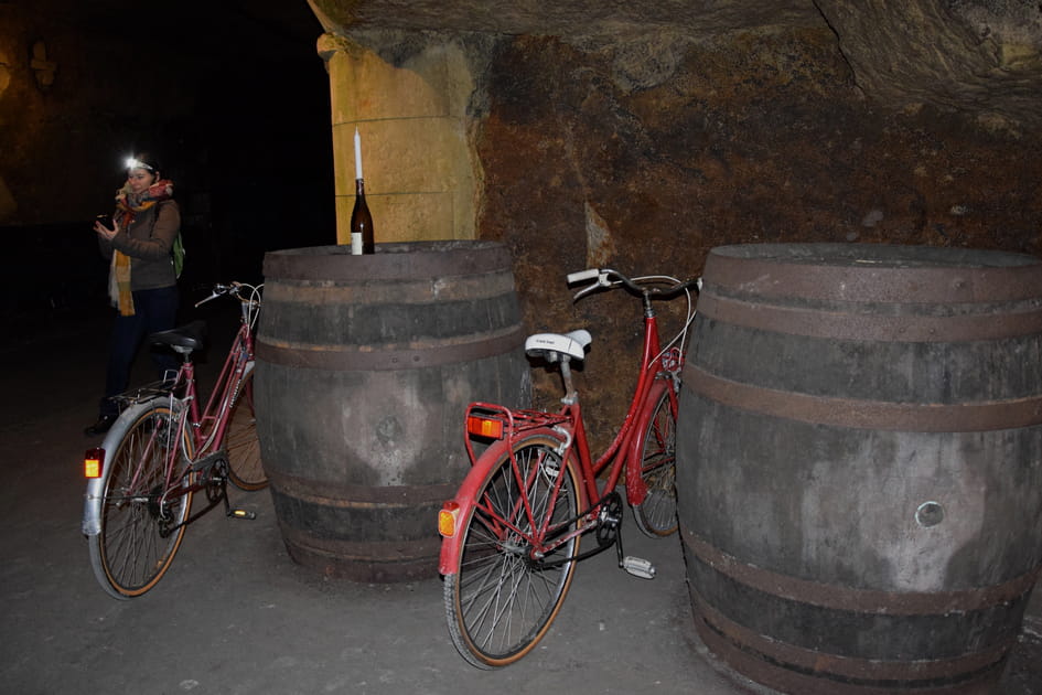Les caves de Bouvet-Ladubay &agrave; v&eacute;lo