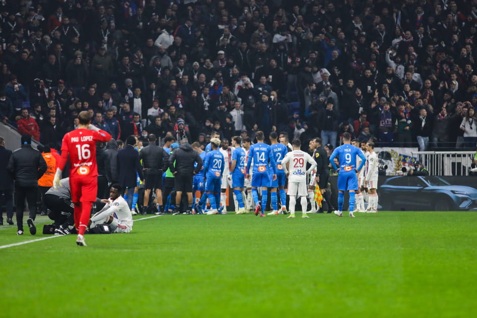 Payet reste de longues minutes au sol