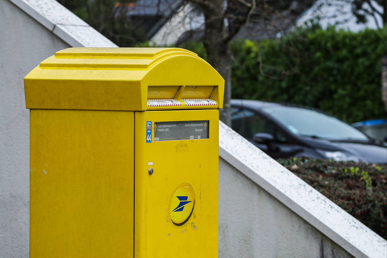 Envoyer ses lettres et ses colis par La Poste va devenir plus cher, les prix grimpent très bientôt