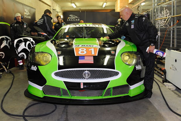 ... et Jaguar se réveiller