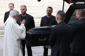 Enterrement de Thierry Ardisson&nbsp;: aux obs&egrave;ques, une foule de stars et un discours malicieux d'Audrey Crespo-Mara