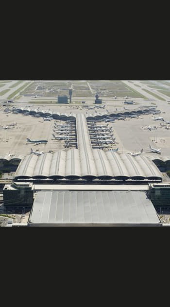 12. Terminal 1&nbsp;a&eacute;roport international de Hong Kong