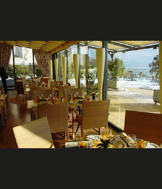 3 restaurants
