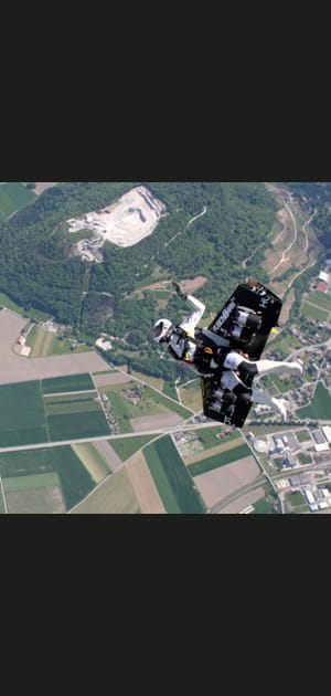 26&nbsp;septembre&nbsp;:&nbsp;l'homme&nbsp;oiseau&nbsp;traverse&nbsp;la&nbsp;Manche