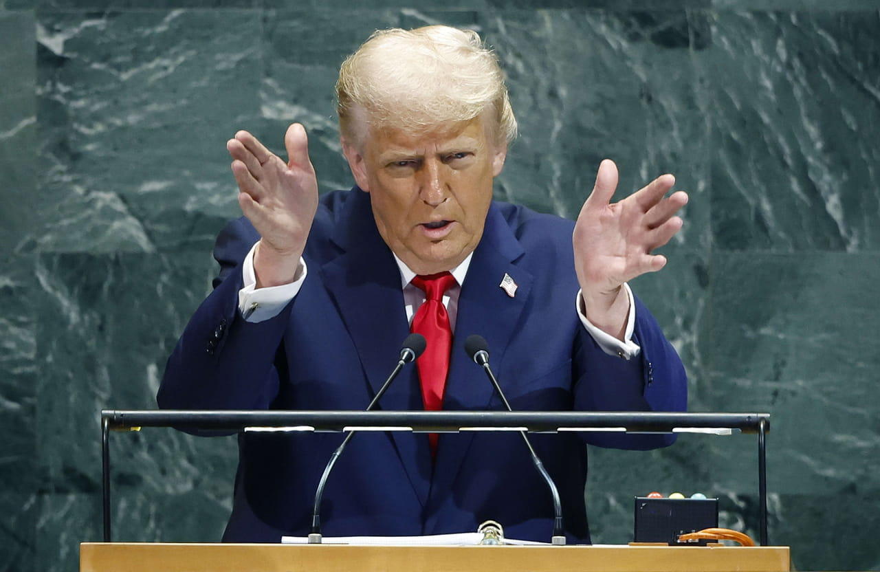 Discours de Trump à l'ONU : des mots durs contre la France, des insultes et des délires complotistes