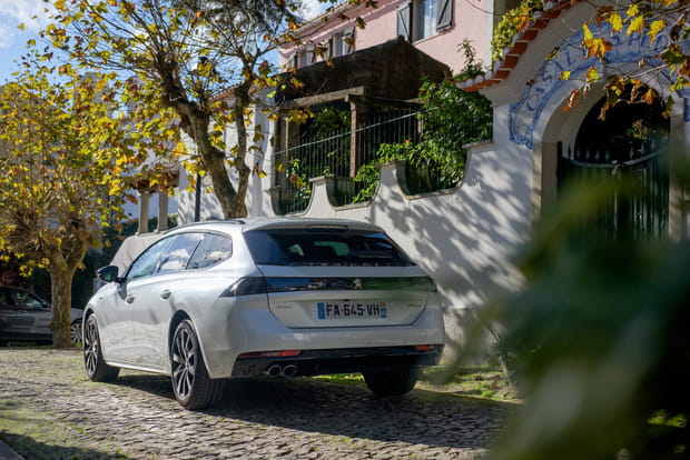 Comment se comporte cette 508 SW sur la route ?