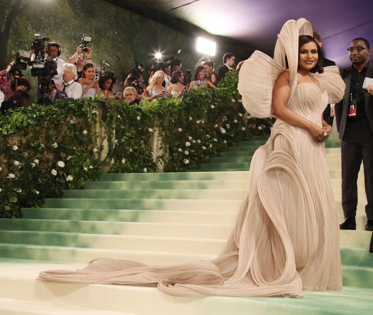 Mindy Kalling &eacute;blouissante au Met Gala