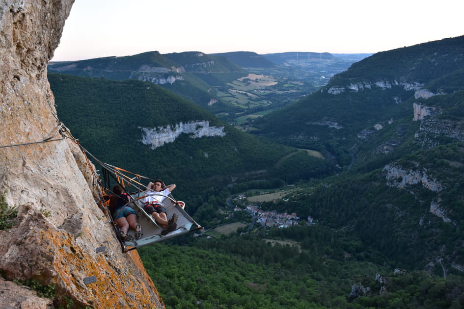 Dormir &agrave; flanc de falaise