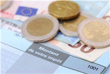 la loi de finances rectificative 2012 amorce une hausse des impôts en france. 