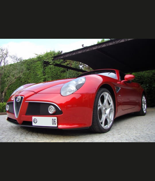Alfa Romeo 8C