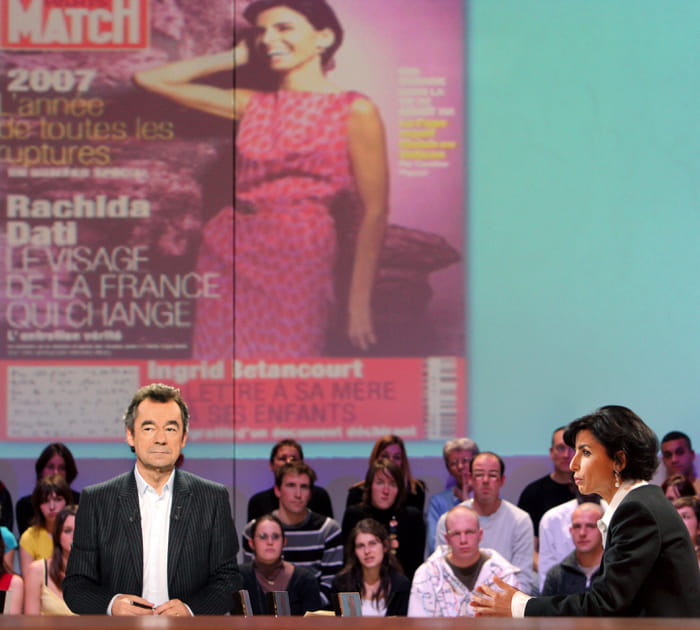 Une robe Dior dans Paris Match