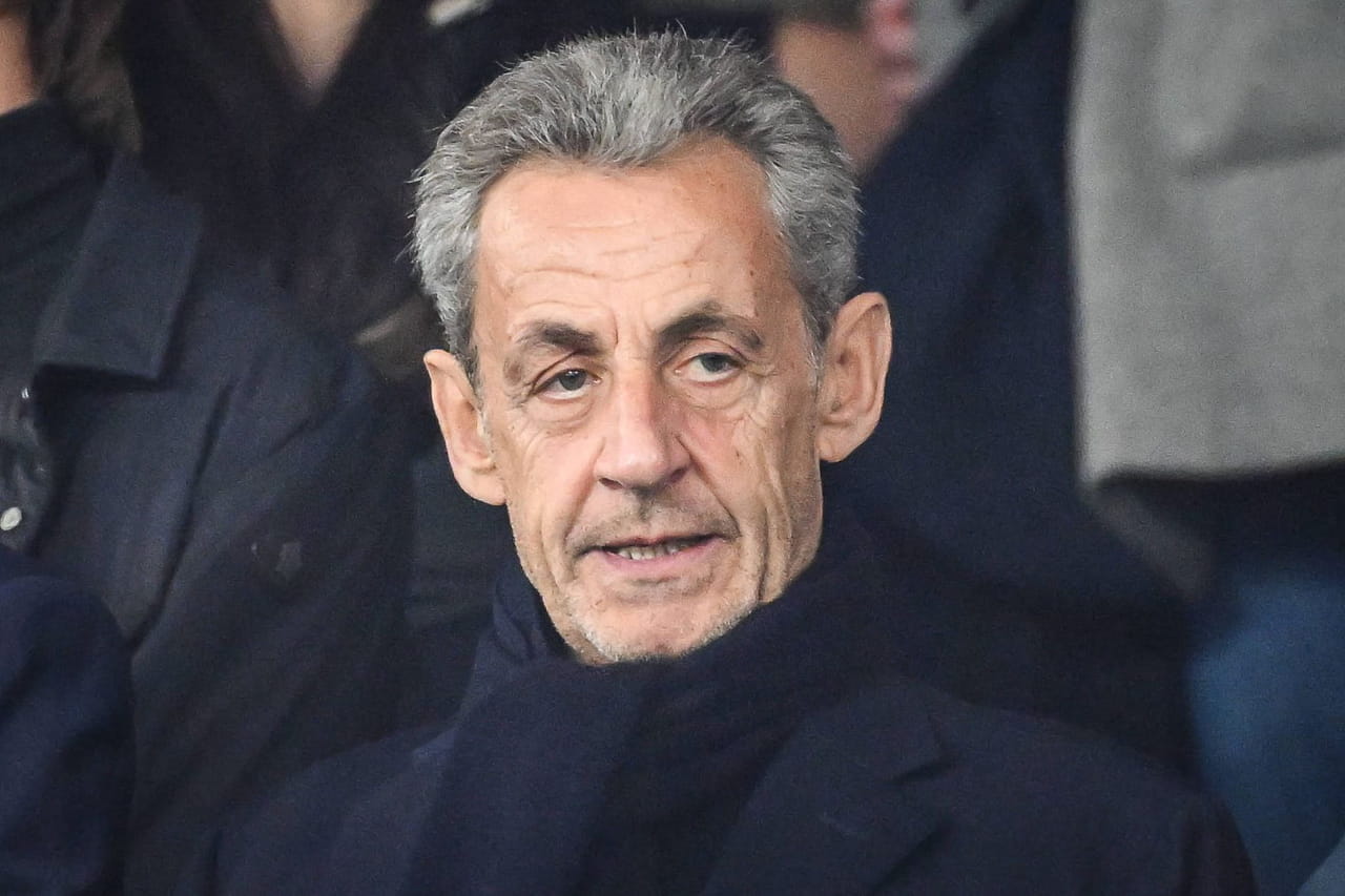 "Je garderai la tÃªte haute", Nicolas Sarkozy se confie quelques jours avant d'entrer en prison