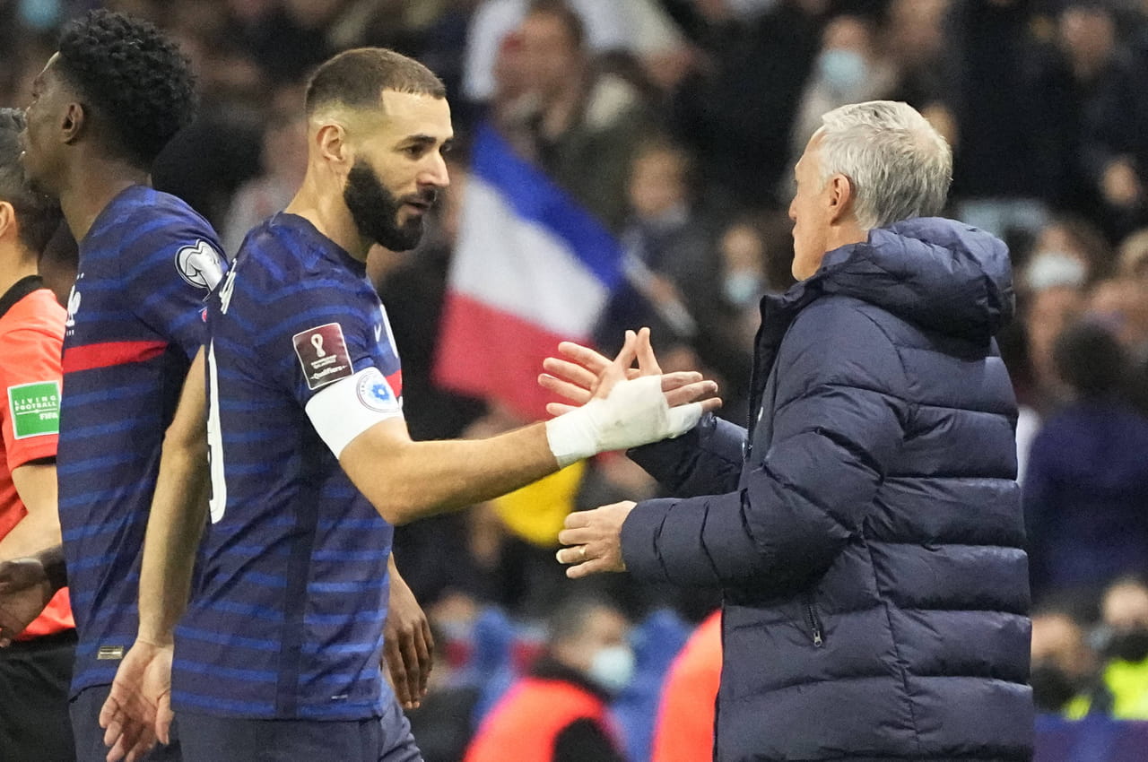 "Karim, il n'y a pas d'urgence..." : Deschamps contre Riolo sur l'affaire Benzema à la Coupe du monde