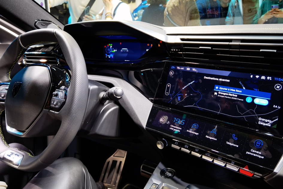 La console multim&eacute;dia personnalisable du i-cockpit
