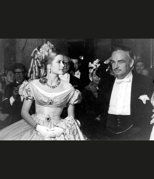 Grace Kelly en son ch&acirc;teau &agrave; l'H&ocirc;tel de Ville