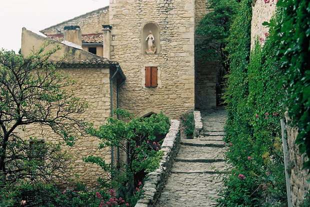 L'église Saint-Sauveur et Saint-Sixte du Crestet
