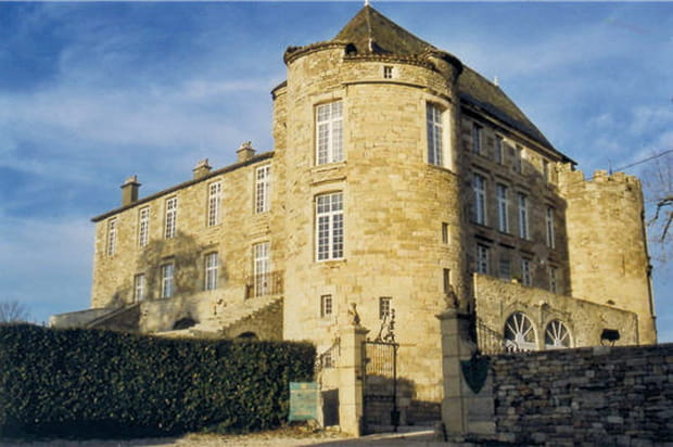 Le château de Saint-Projet et son entrée