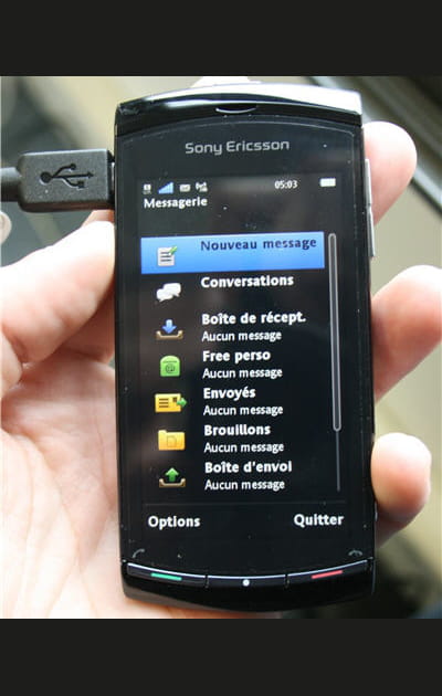 Un clavier tactile m&eacute;diocre qui nuit &agrave; la navigation