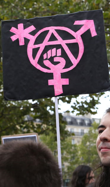 Rejet&eacute; par ses parents et par la soci&eacute;t&eacute;