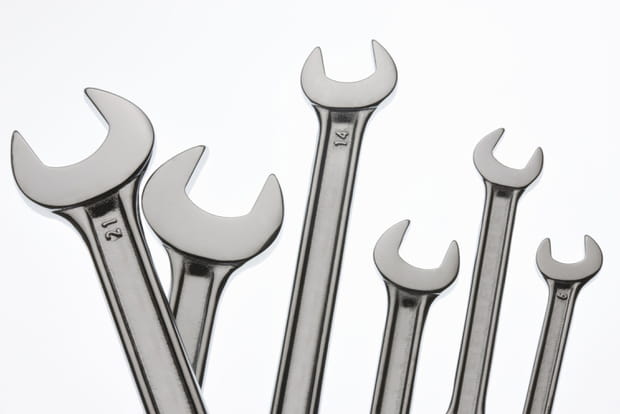 Ton visage ressemble à un sac rempli de clés à mollette